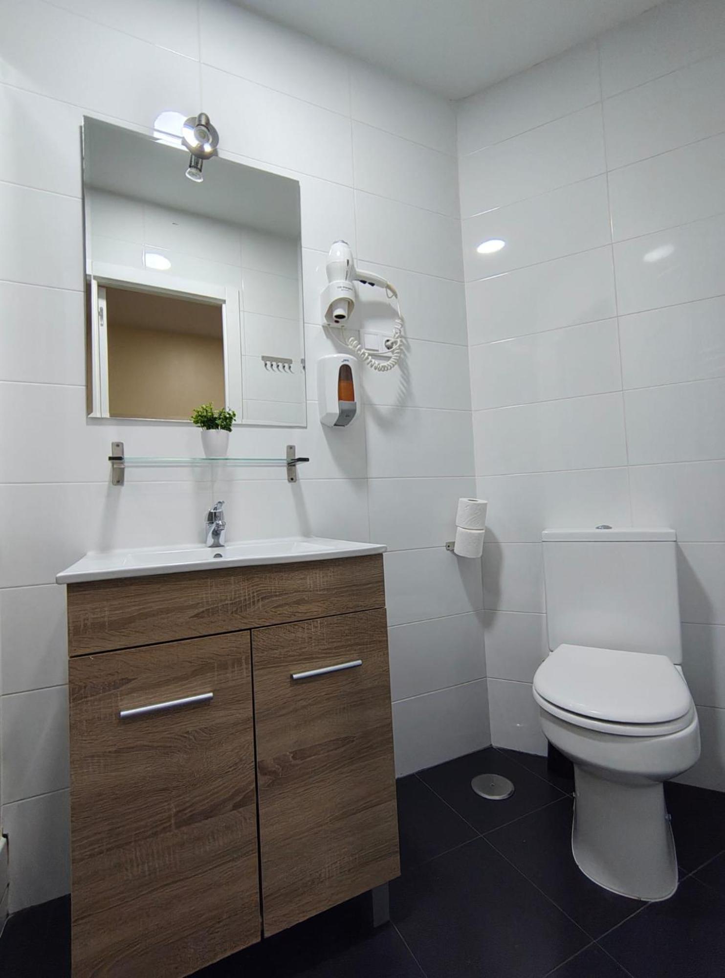 Ch Cruz Madrid Hotel Buitenkant foto